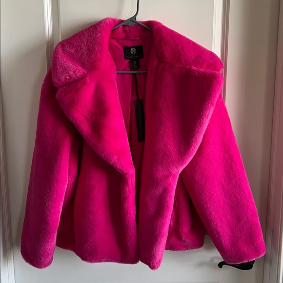 House of Harlow 1960 Jackets & Blazers - NWT House of Harlow 1960 Hot Pink Open Bomber Jacket.
